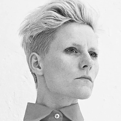 Portrait der Künstlerin Isabelle Wenzel